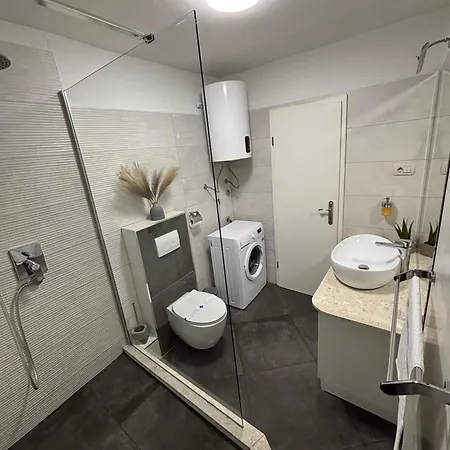 Palace Luxury Konukevi