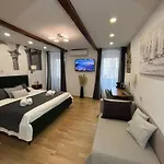 Gostinjska kuća Palace Luxury