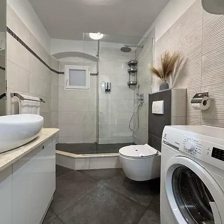 Vendégház Palace Luxury 4*