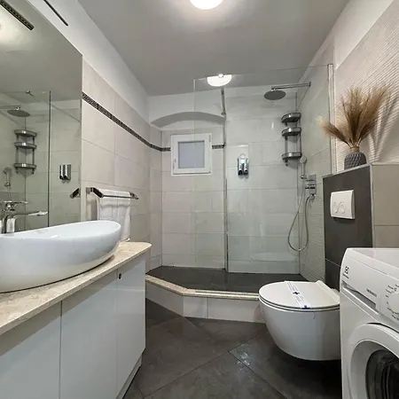 Vendégház Palace Luxury 4*